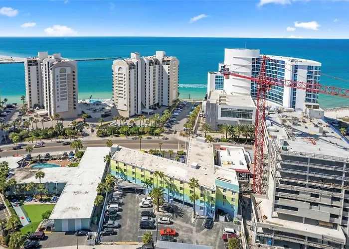 Pelican Point On Clearwater Aparthotel 3*