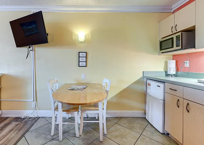 Pelican Point On Clearwater Aparthotel Clearwater Beach