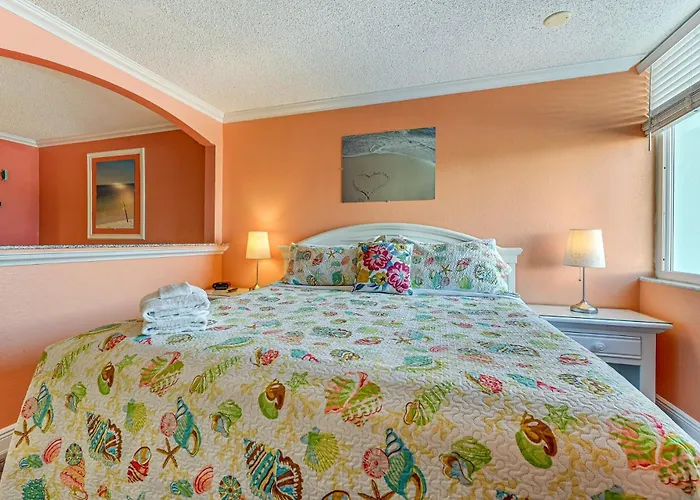 Pelican Point On Clearwater Aparthotel 3*